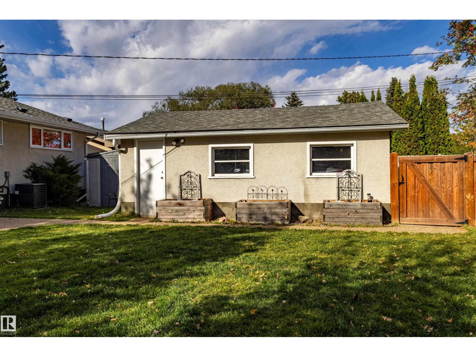 4107 122 ST NW