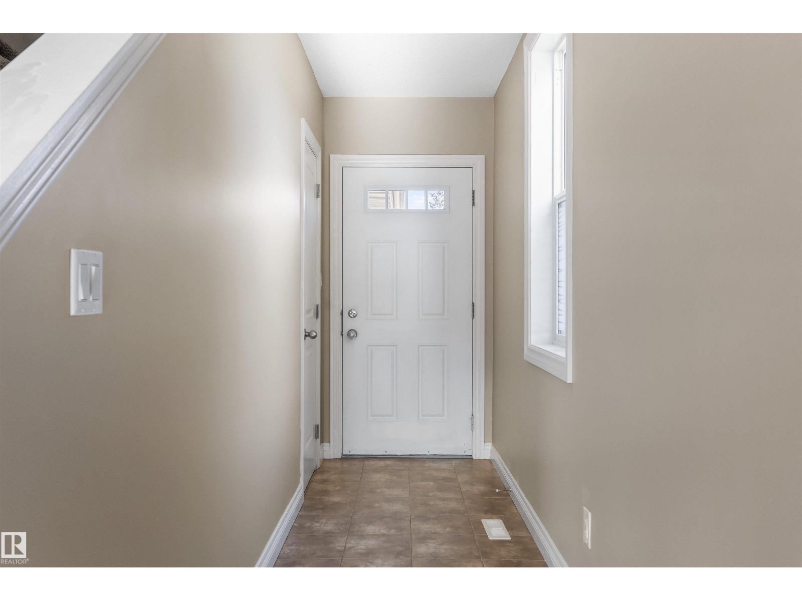 1 ROSEBERRY LN