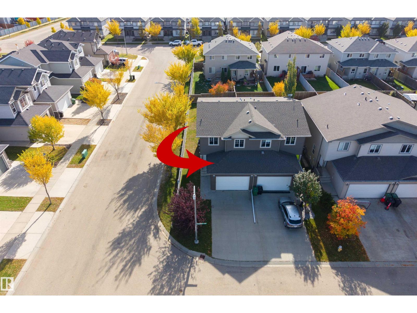 1 ROSEBERRY LN
