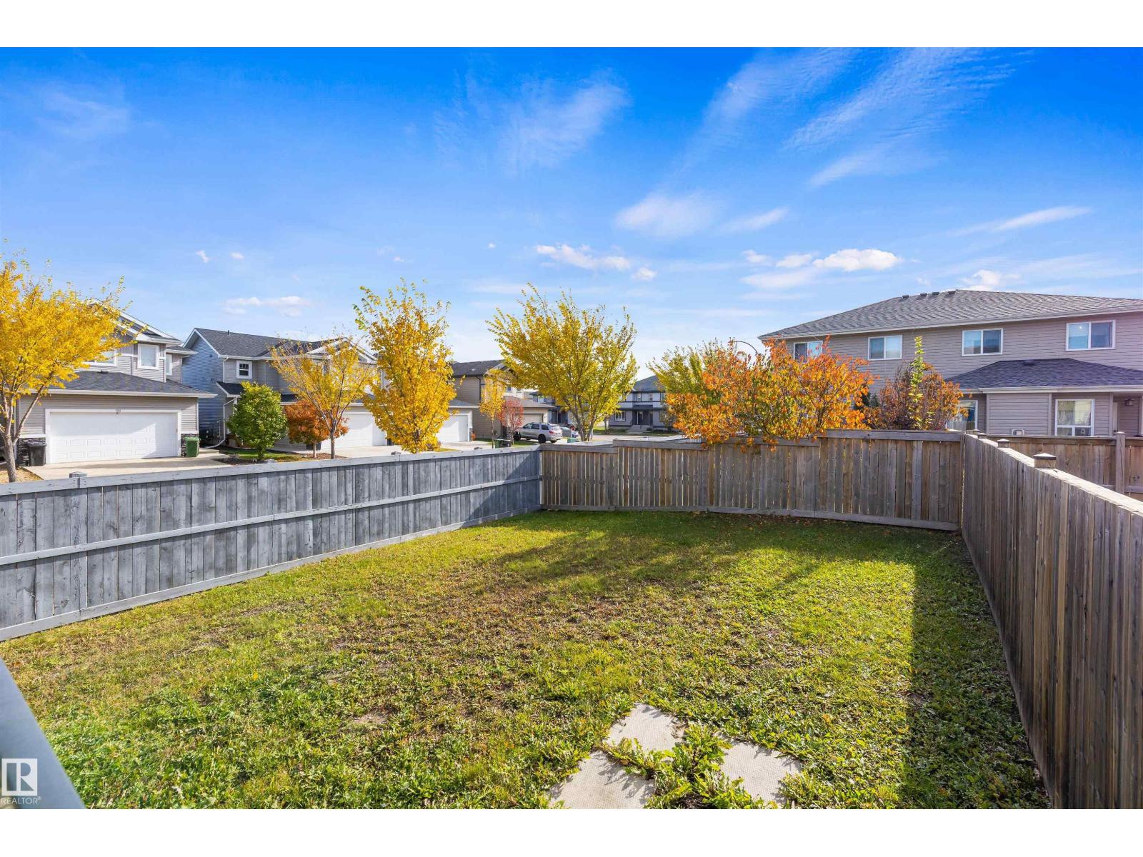 1 ROSEBERRY LN