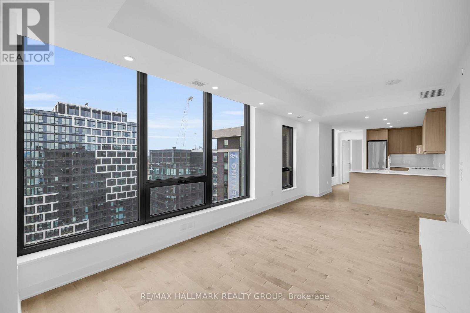 2604 - 340 Queen Street, Ottawa, Ontario  K1R 0G1 - Photo 2 - X13881954