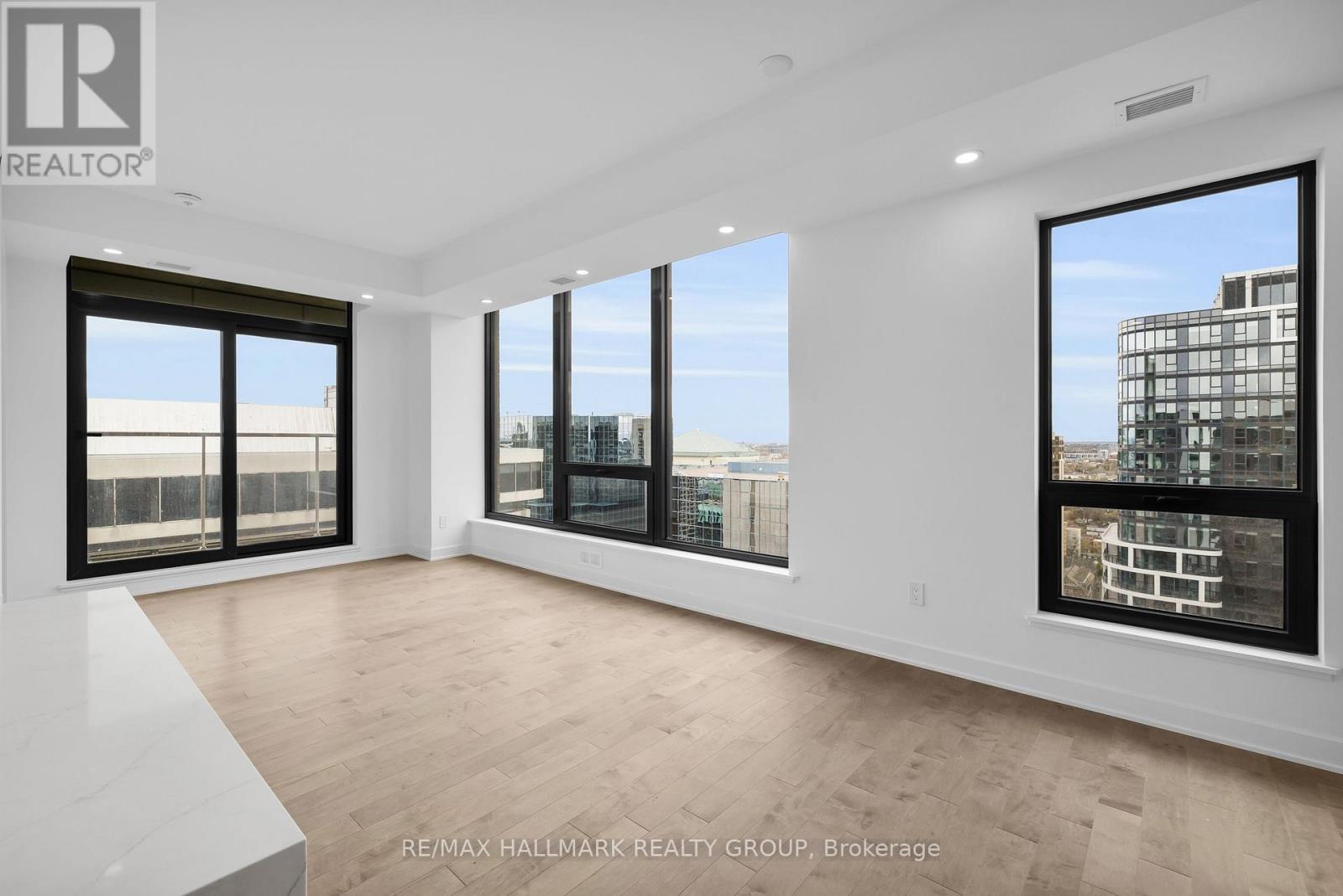 2604 - 340 Queen Street, Ottawa, Ontario  K1R 0G1 - Photo 5 - X13881954