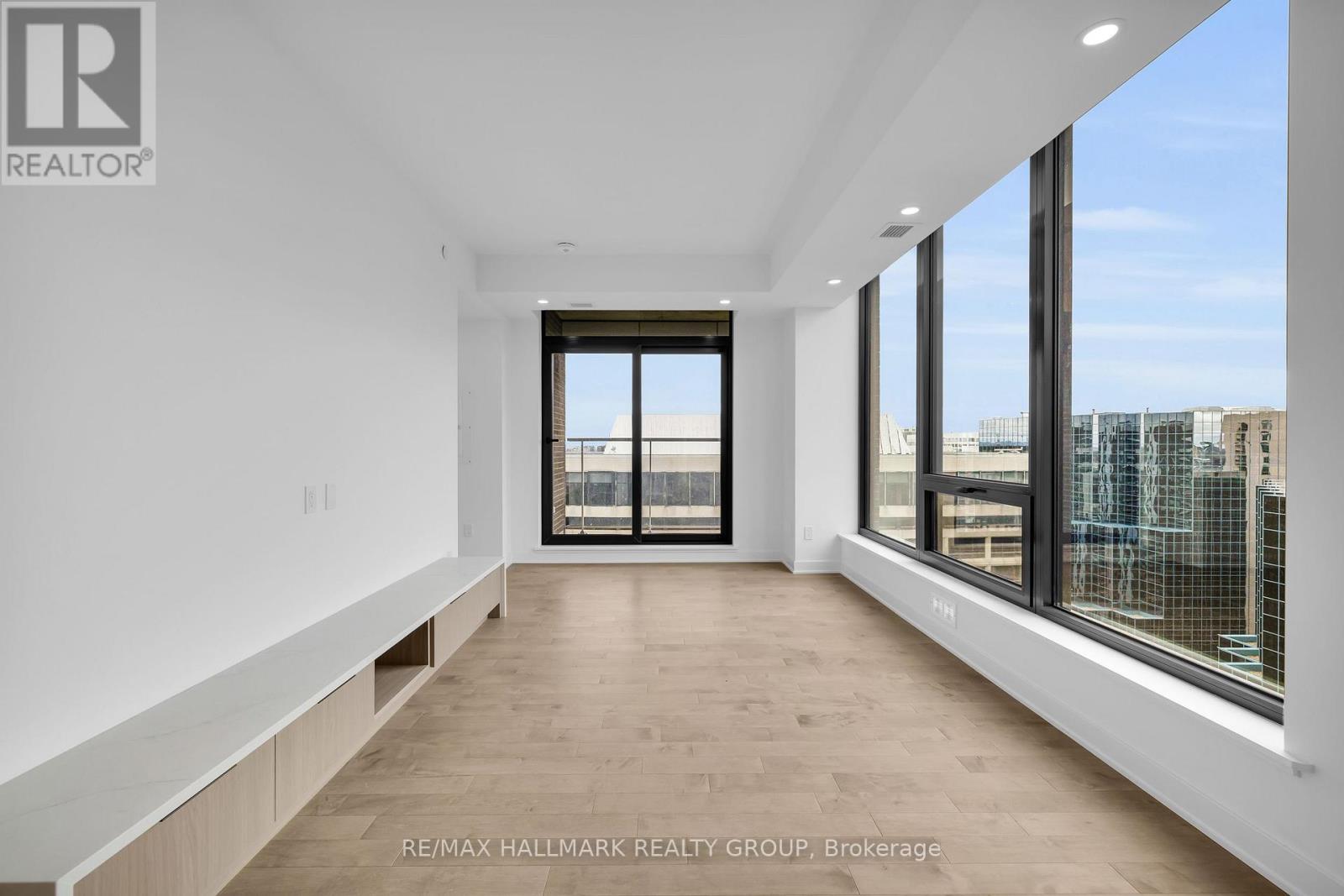 2604 - 340 Queen Street, Ottawa, Ontario  K1R 0G1 - Photo 6 - X13881954