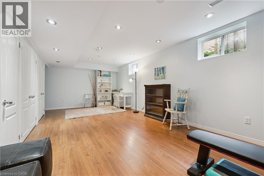 258 Dearborn Boulevard, Waterloo, Ontario  N2J 4Y6 - Photo 28 - 40868847