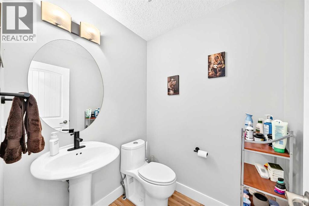 17 Kings Heights Dr  SE, Airdrie, Alberta  T4A 0E6 - Photo 18 - A2346828
