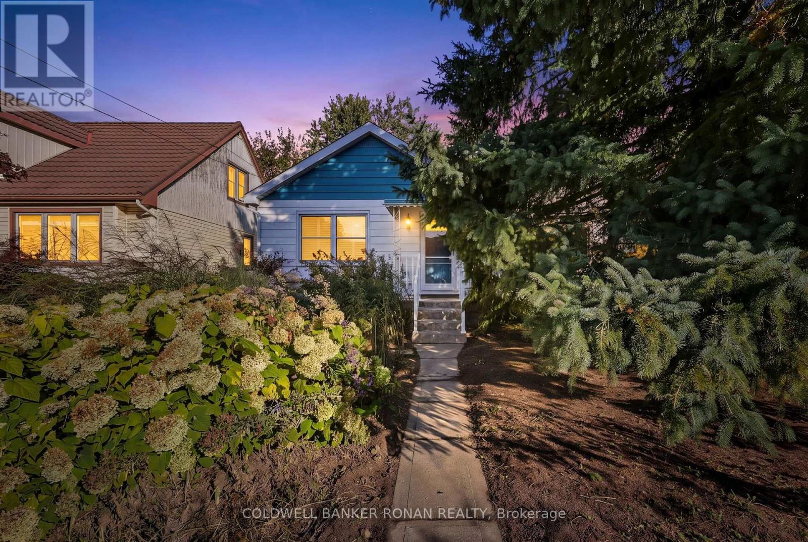72 QUEEN STREET, New Tecumseth, Ontario