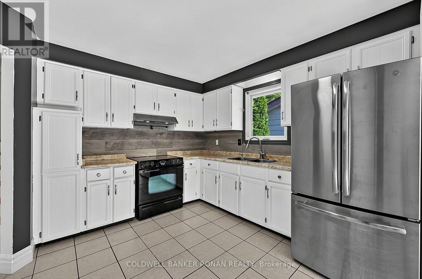130 Queen Street, New Tecumseth, Ontario  L9R 1K6 - Photo 9 - N13882066
