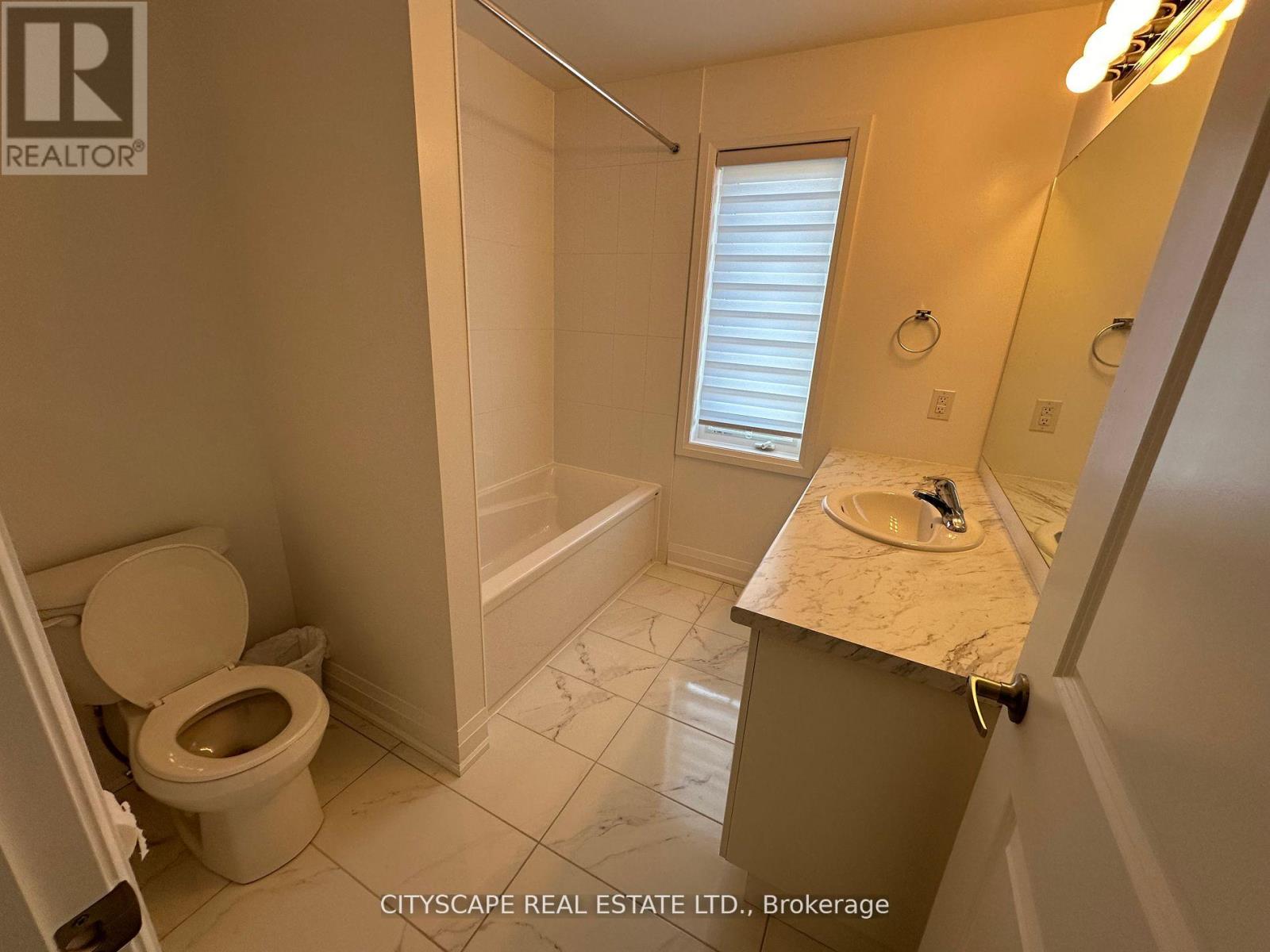 15 Barnyard Trail, Barrie, Ontario  L9J 0Y1 - Photo 17 - S13881960