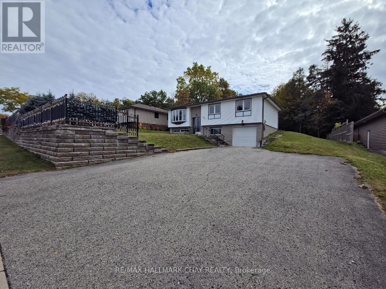 185 ARDAGH ROAD, Barrie, Ontario