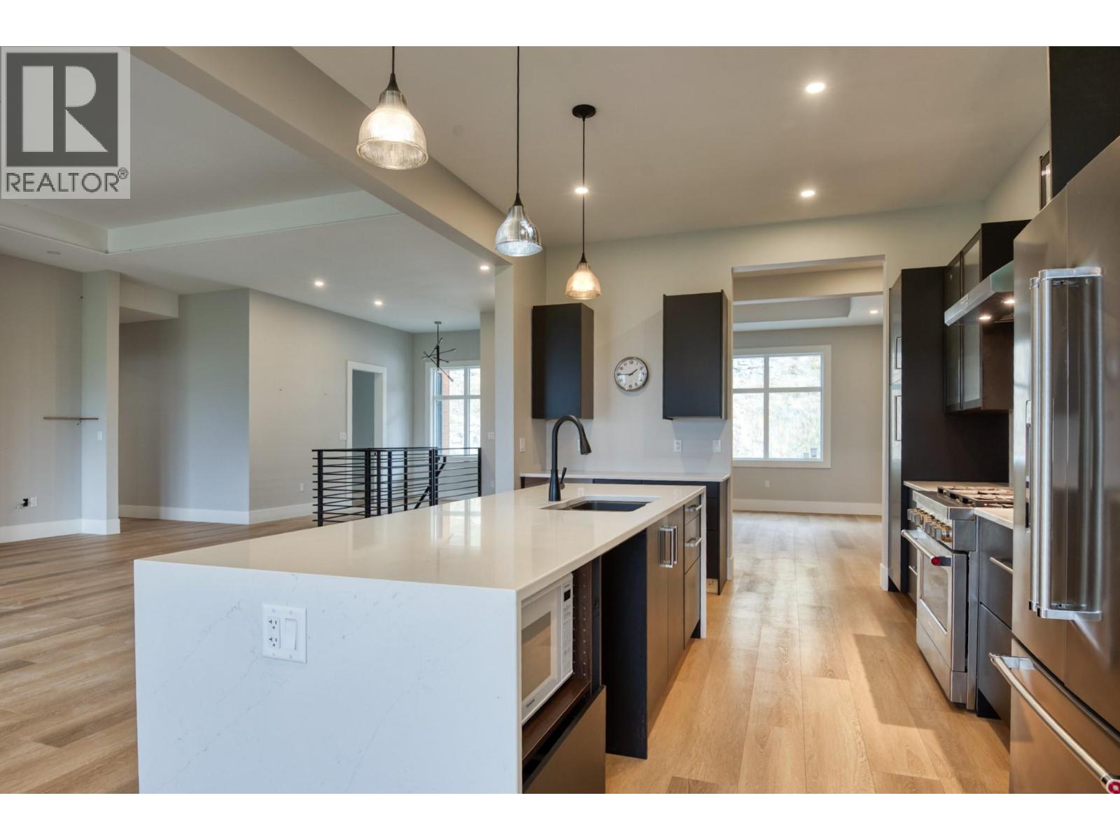 2835 Outlook Way