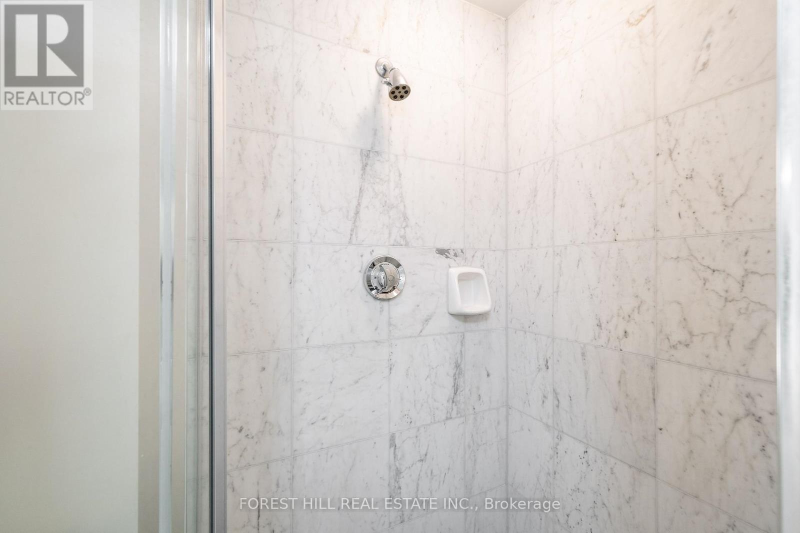215 - 77 Avenue Road, Toronto, Ontario  M5R 3R8 - Photo 24 - C13878912