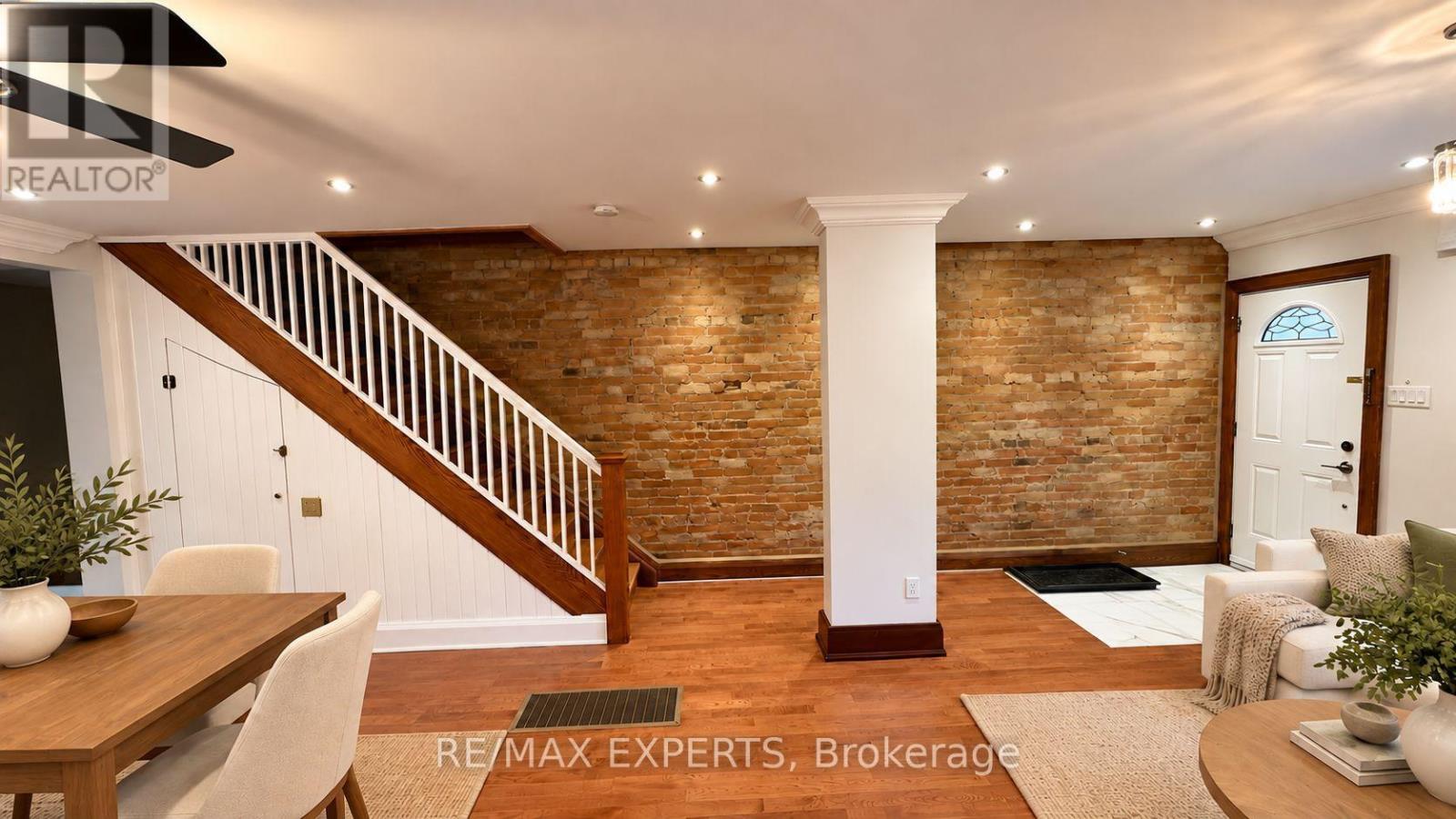 26 Grandville Avenue, Toronto, Ontario  M6N 4T9 - Photo 6 - W13881918