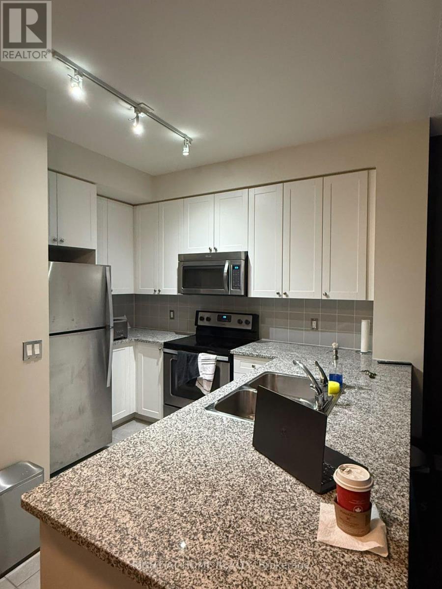 2318 - 339 Rathburn Road W, Mississauga, Ontario  L5B 0K6 - Photo 5 - W13882156