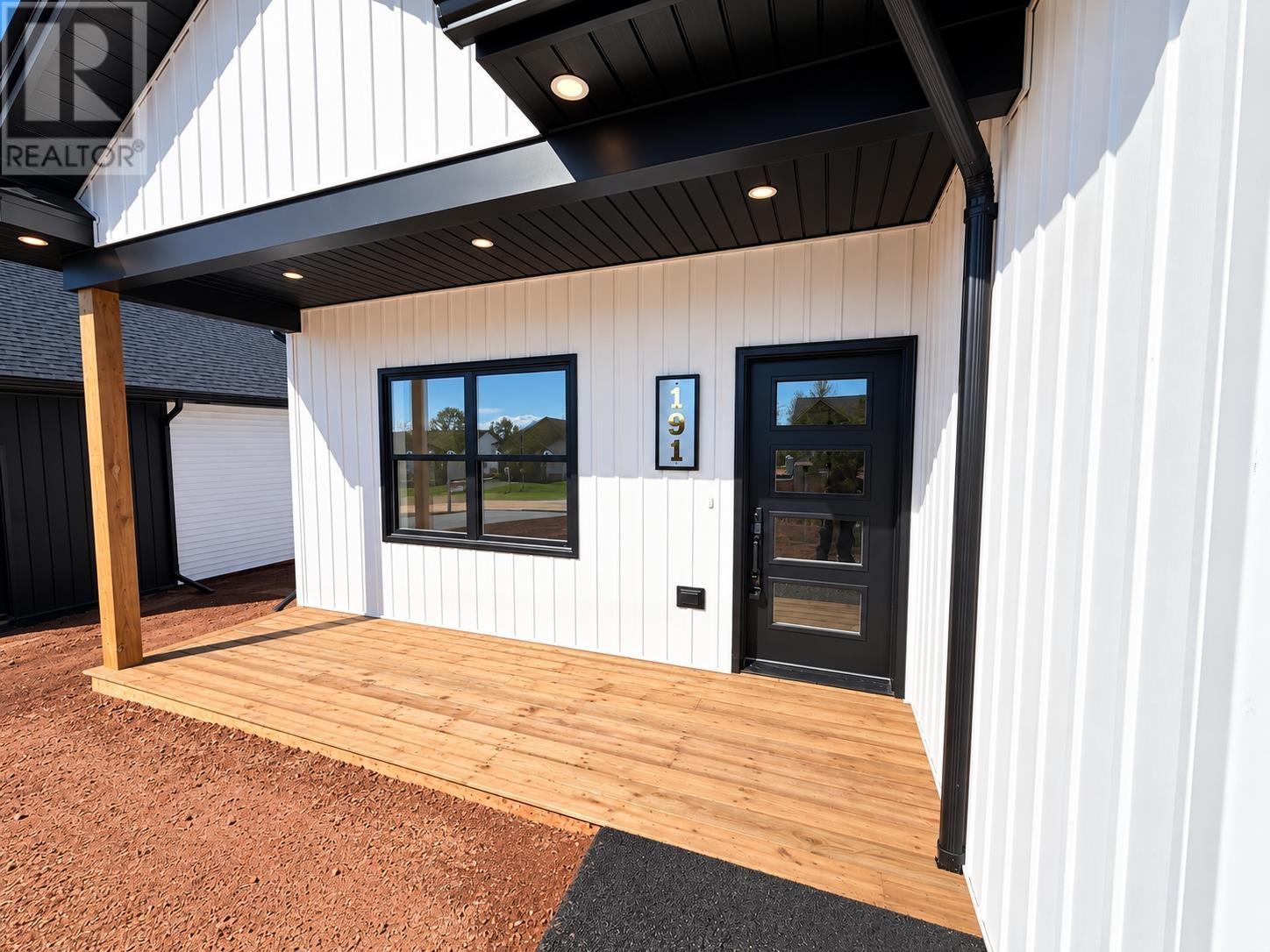 191 Rogerson Street, Charlottetown, Prince Edward Island  C1E 3W4 - Photo 3 - 202625615