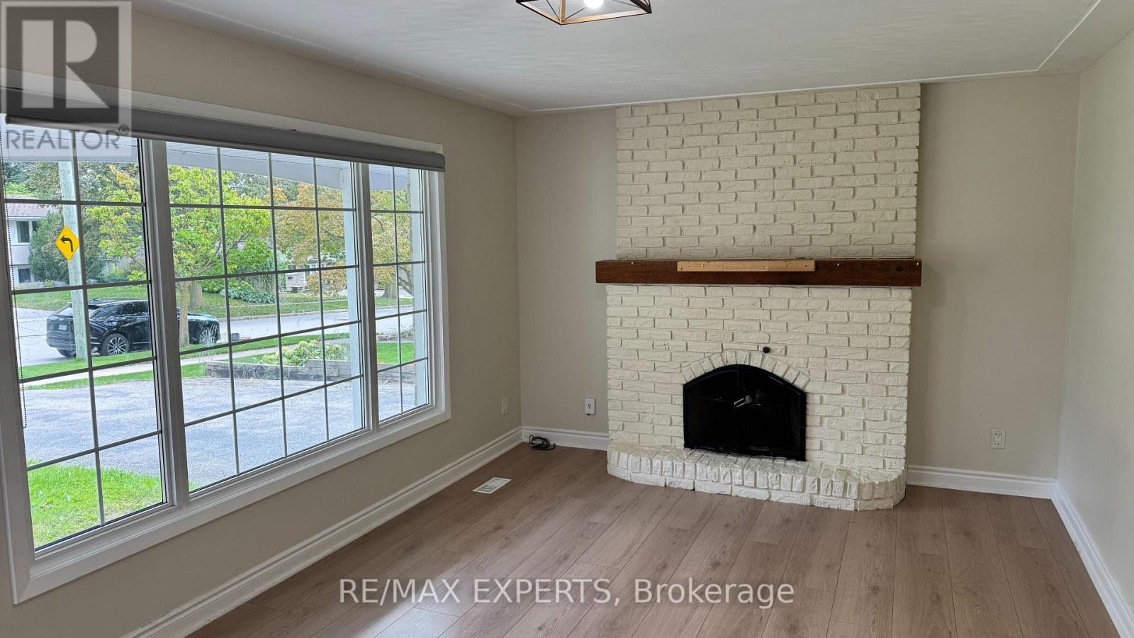 115 UPLANDS DRIVE, Kitchener, Ontario