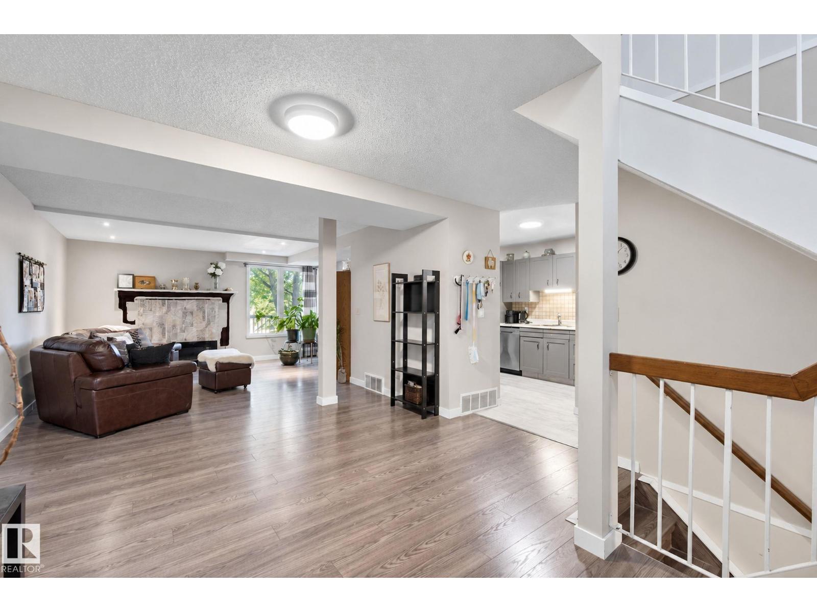 14812 43 Av Nw, Edmonton, Alberta  T6H 5S1 - Photo 3 - E4510575