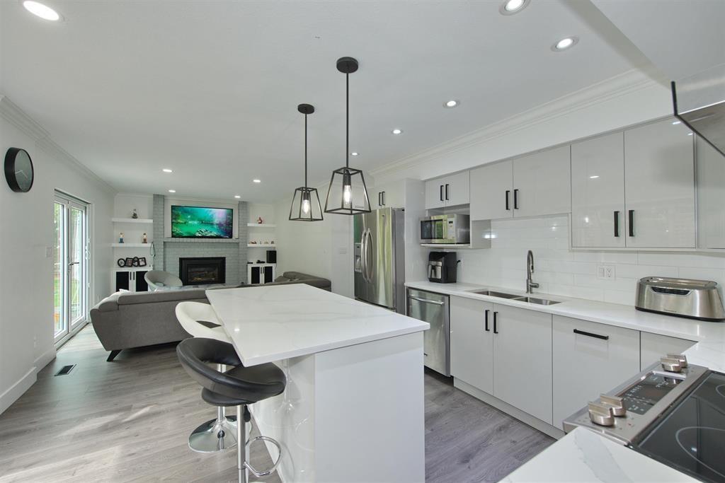 6049 133a Street, Surrey, British Columbia  V3X 2K3 - Photo 6 - R3174126