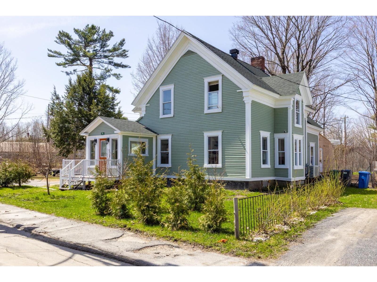 51 Rue Principale Stanstead - Ville Quebec Canada J0B1E0 3