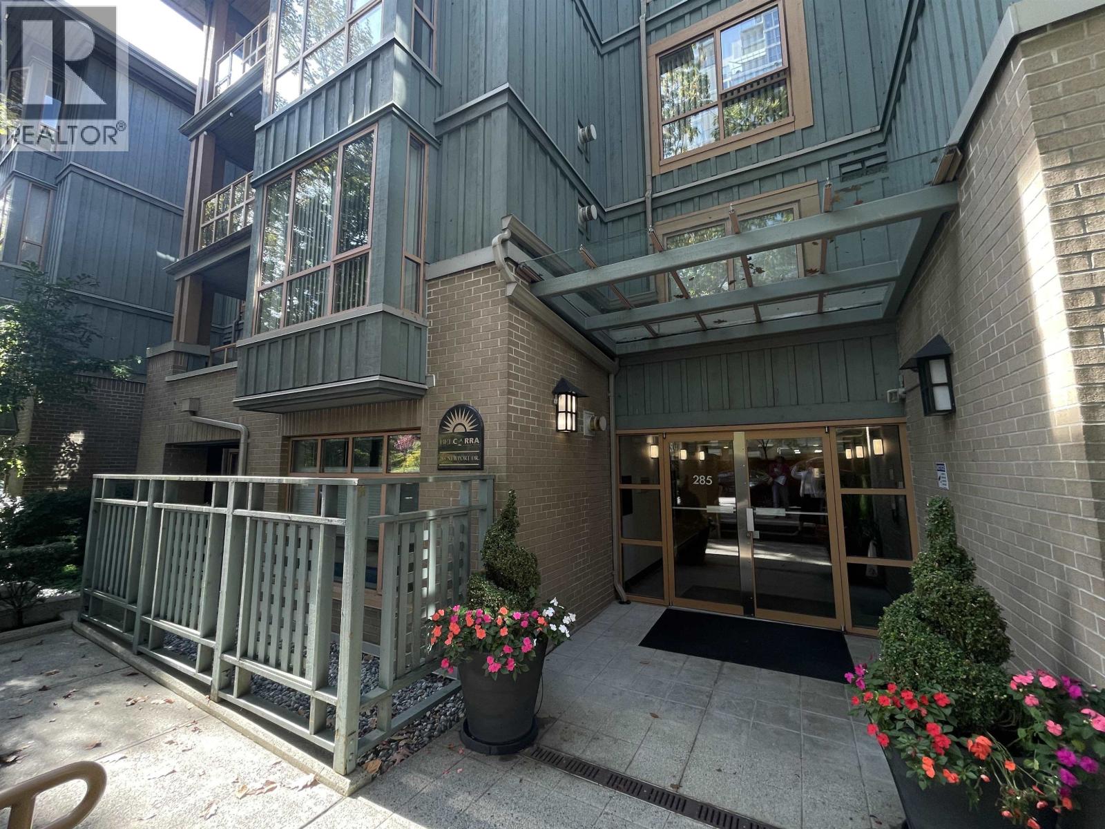 215 285 NEWPORT DRIVE Port Moody British Columbia Canada V3H5J6 2