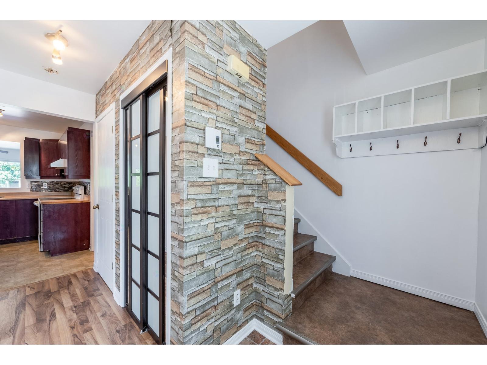 111 Rue des Tilleuls Vaudreuil-Dorion Quebec Canada J7V0E5 4