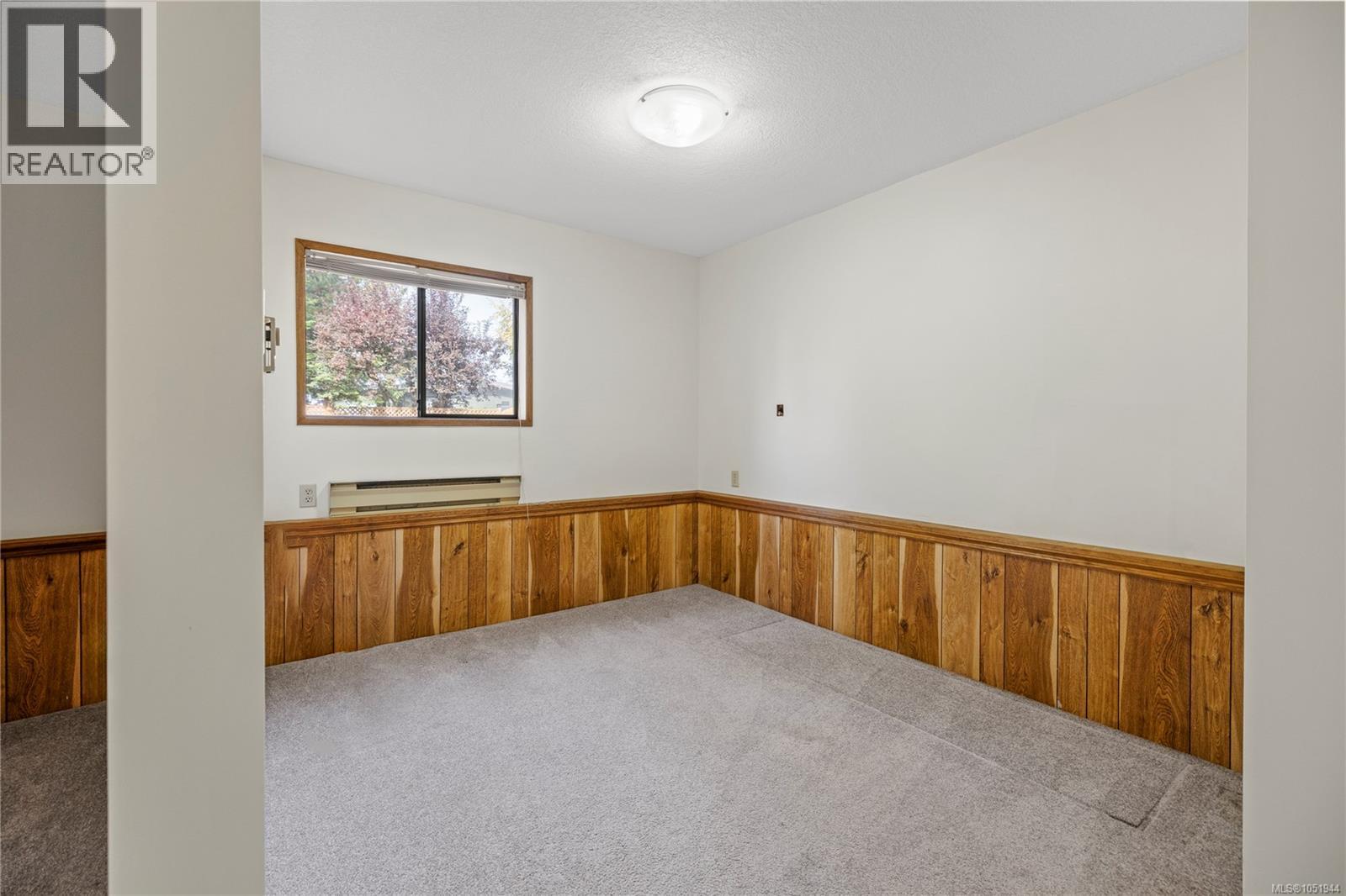 443 Hoylake Rd W