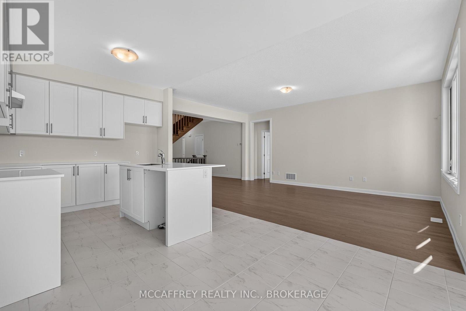 19 Oakmont Drive, Loyalist, Ontario  K0H 1G0 - Photo 11 - X13882238