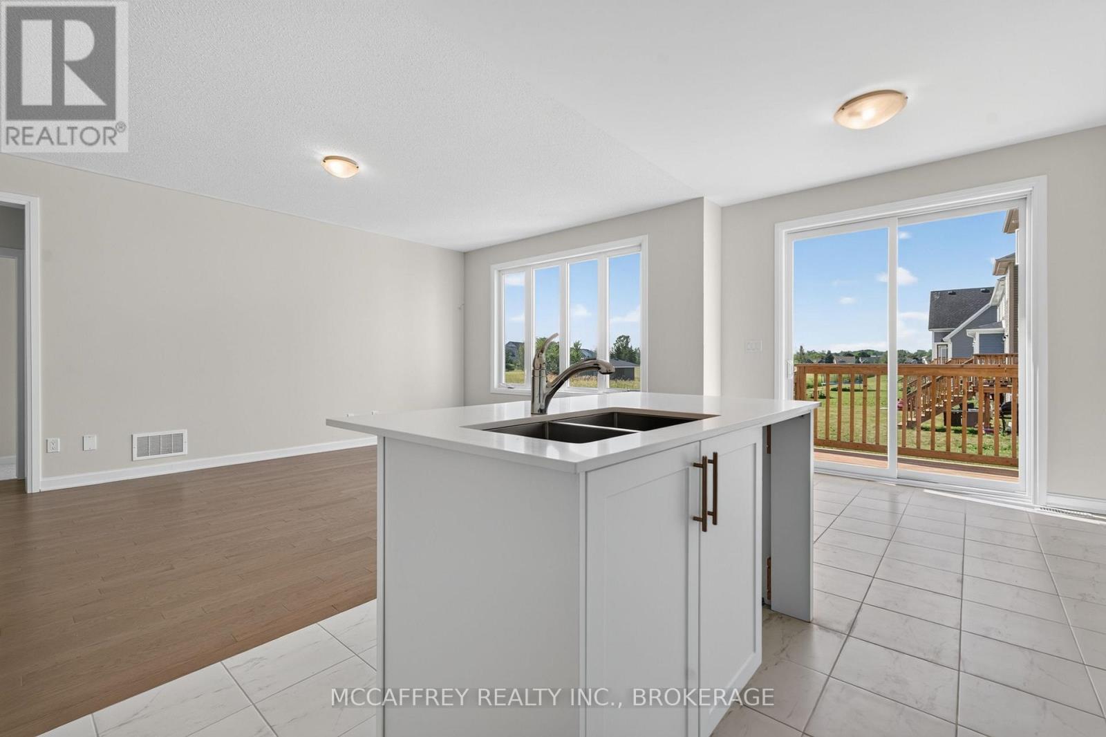 19 Oakmont Drive, Loyalist, Ontario  K0H 1G0 - Photo 13 - X13882238