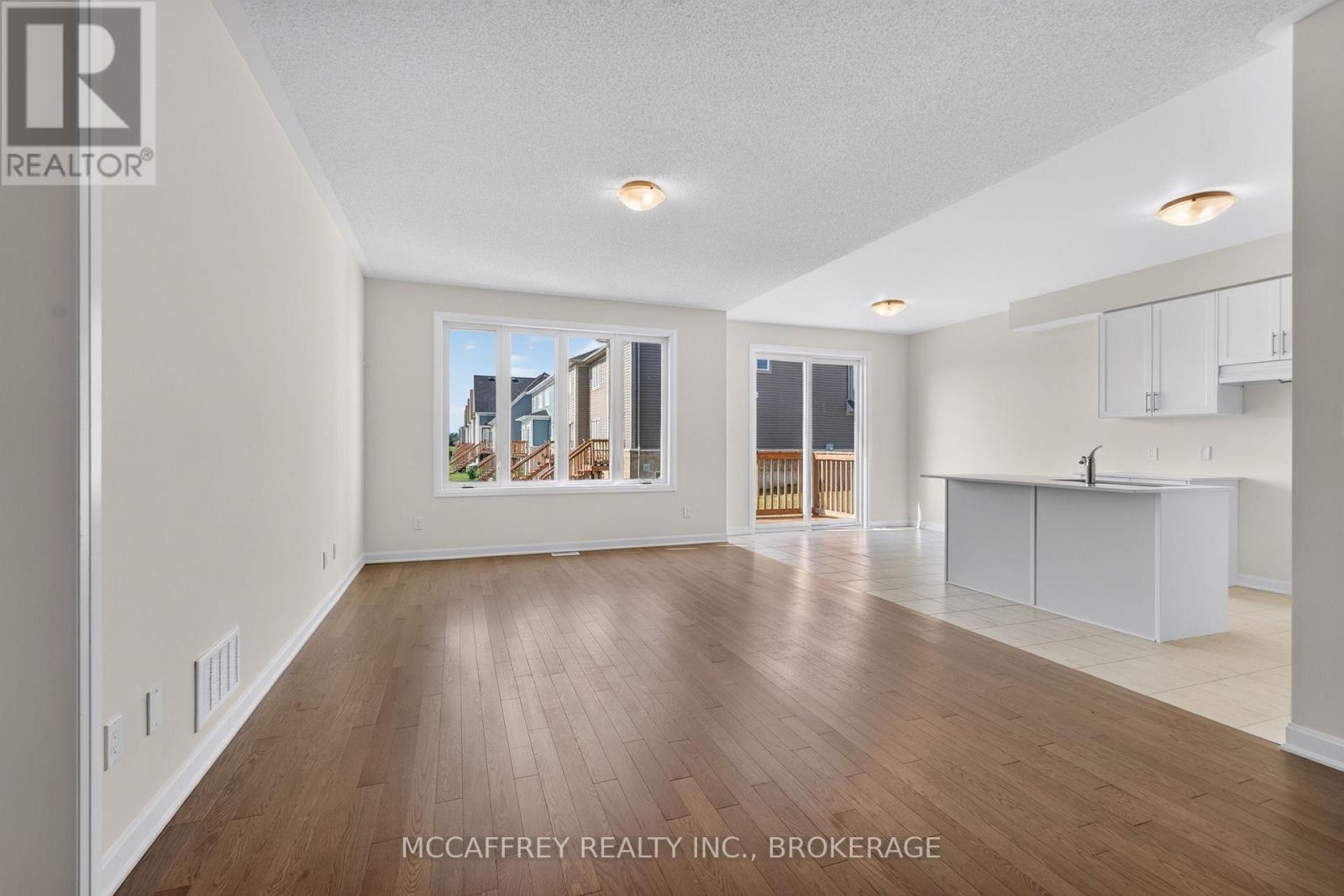 19 Oakmont Drive, Loyalist, Ontario  K0H 1G0 - Photo 5 - X13882238