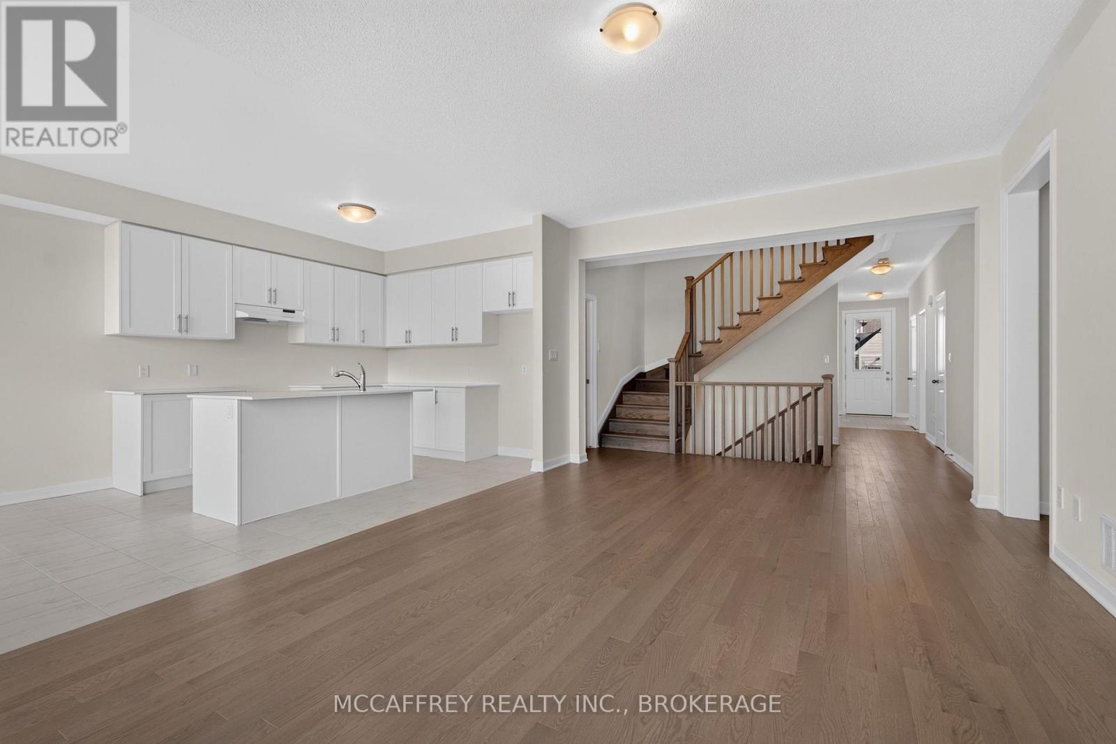 19 Oakmont Drive, Loyalist, Ontario  K0H 1G0 - Photo 8 - X13882238
