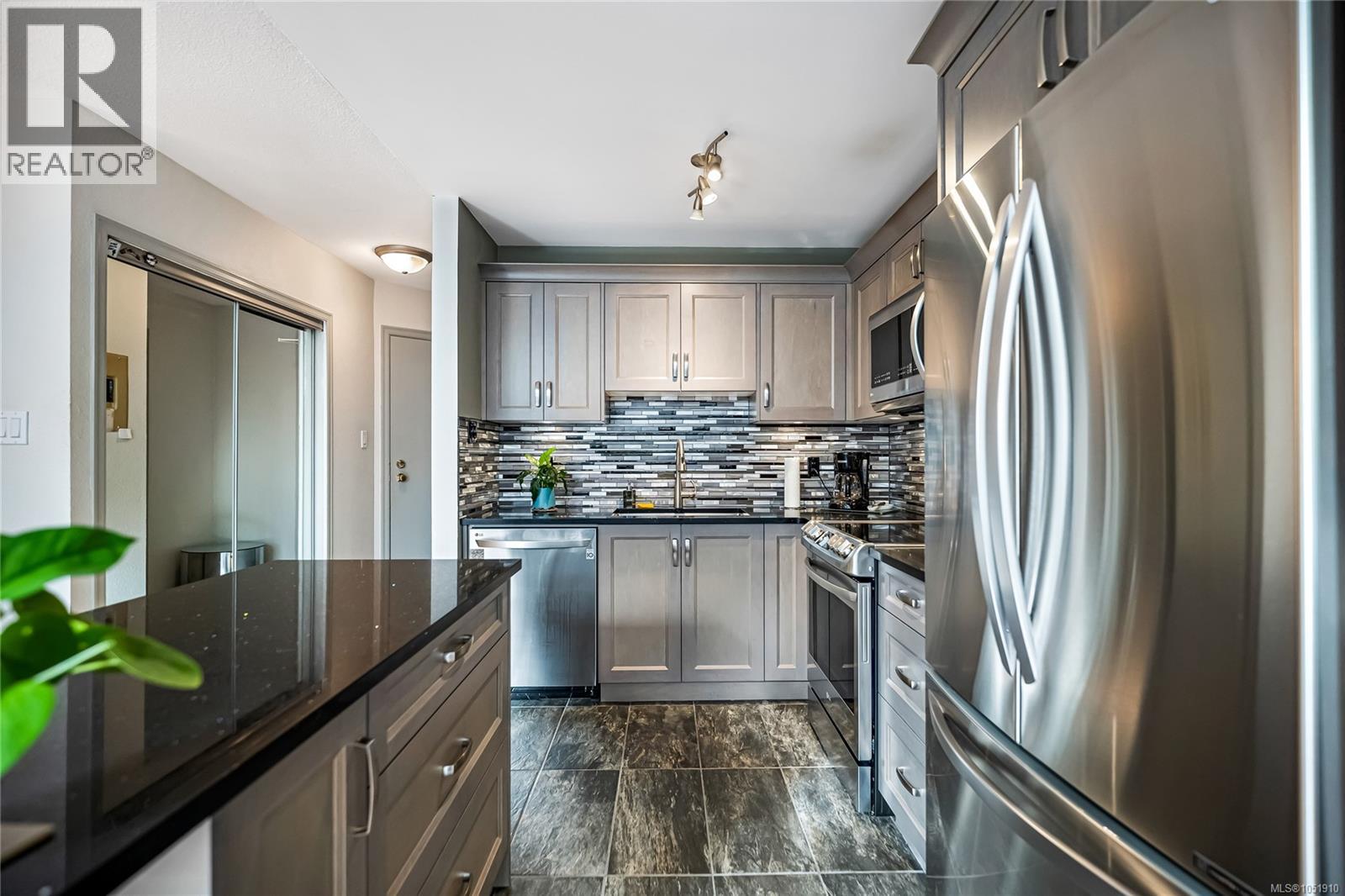 464E 4678 Elk Lake Dr