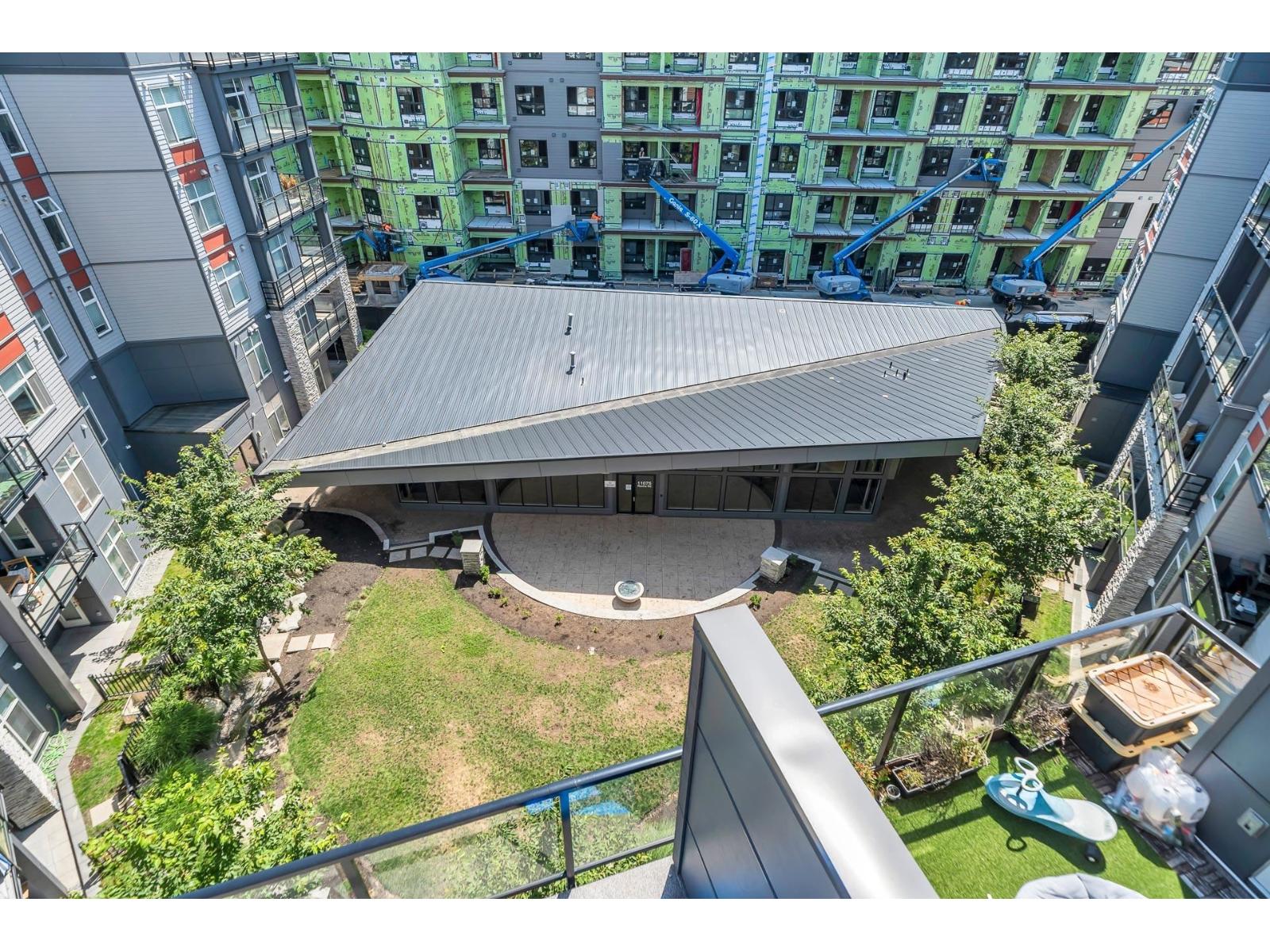 205 11077 RAVINE ROAD
