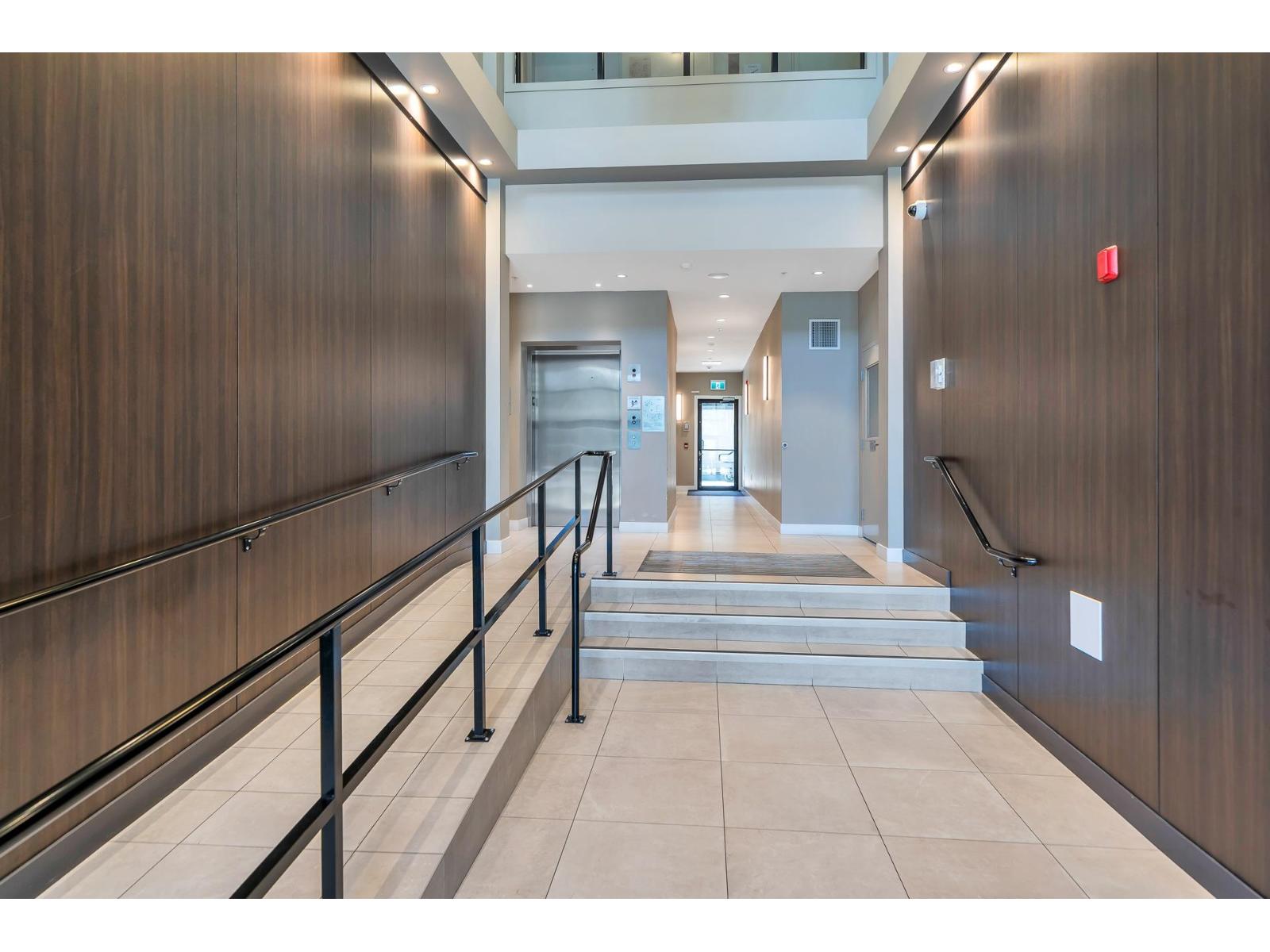 205 11077 RAVINE ROAD