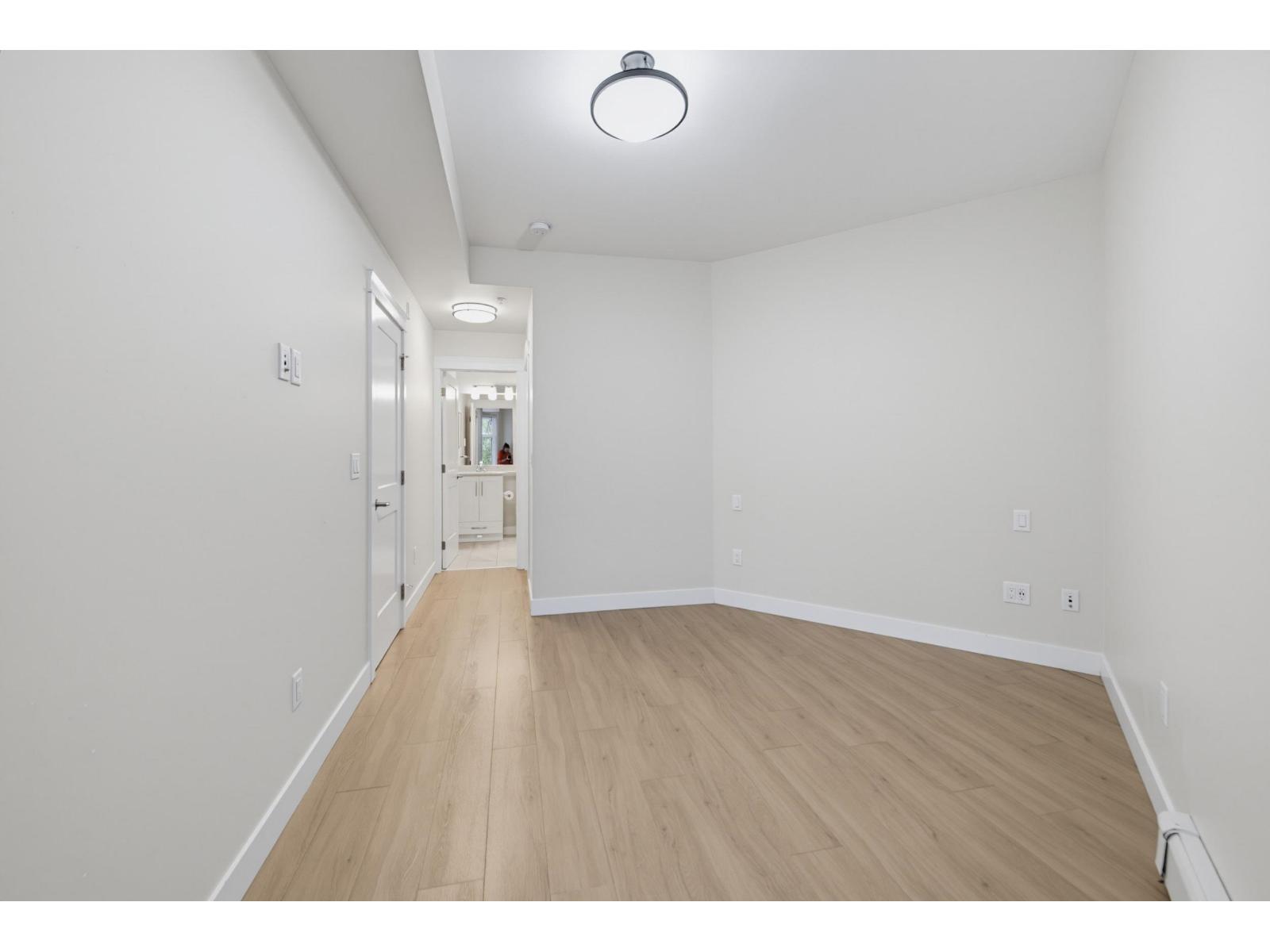205 11077 RAVINE ROAD