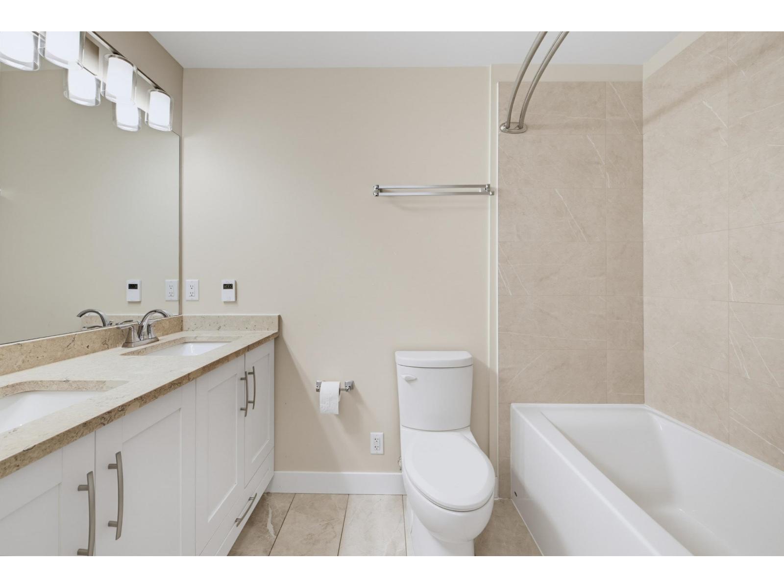 205 11077 RAVINE ROAD
