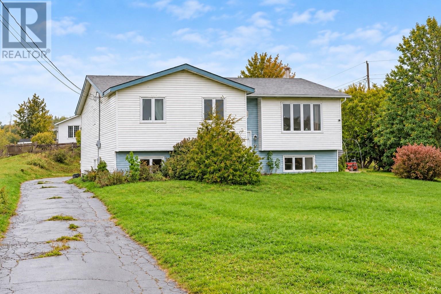 11 North Side Road, Bay Roberts, Newfoundland & Labrador