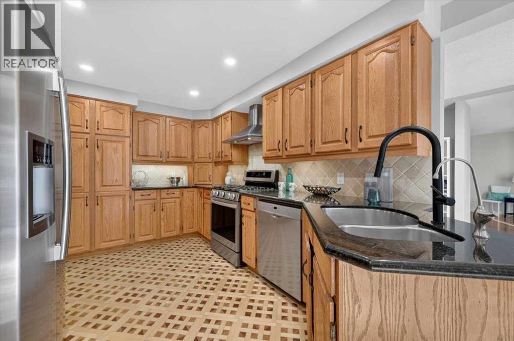 129 Shawnee Court SW, Calgary, Alberta  T2Y 1V8 - Photo 15 - A2348834