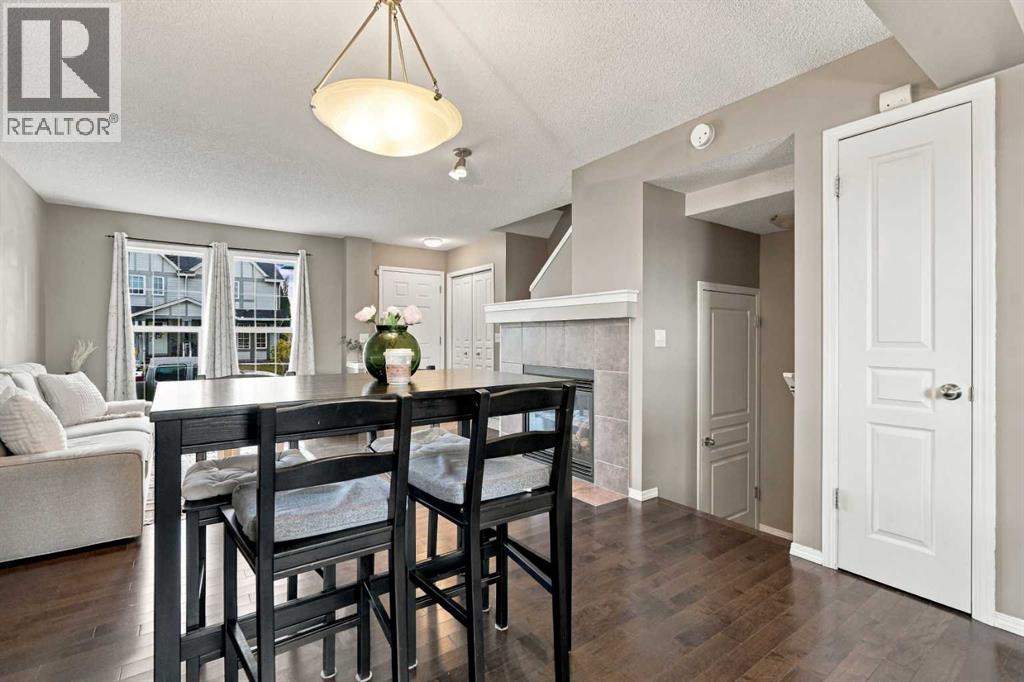 144 Elgin Meadows View SE