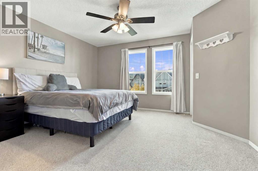 144 Elgin Meadows View SE