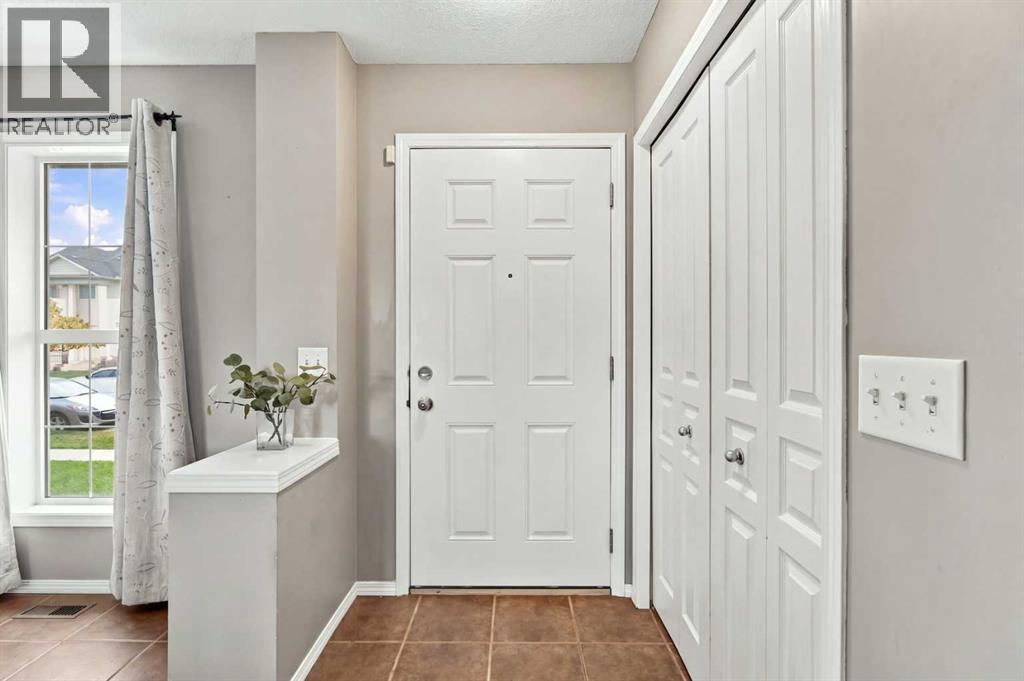 144 Elgin Meadows View SE