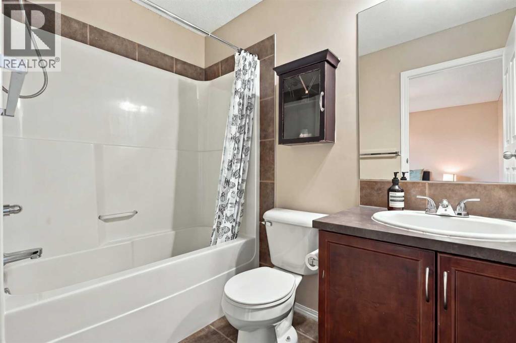 144 Elgin Meadows View SE