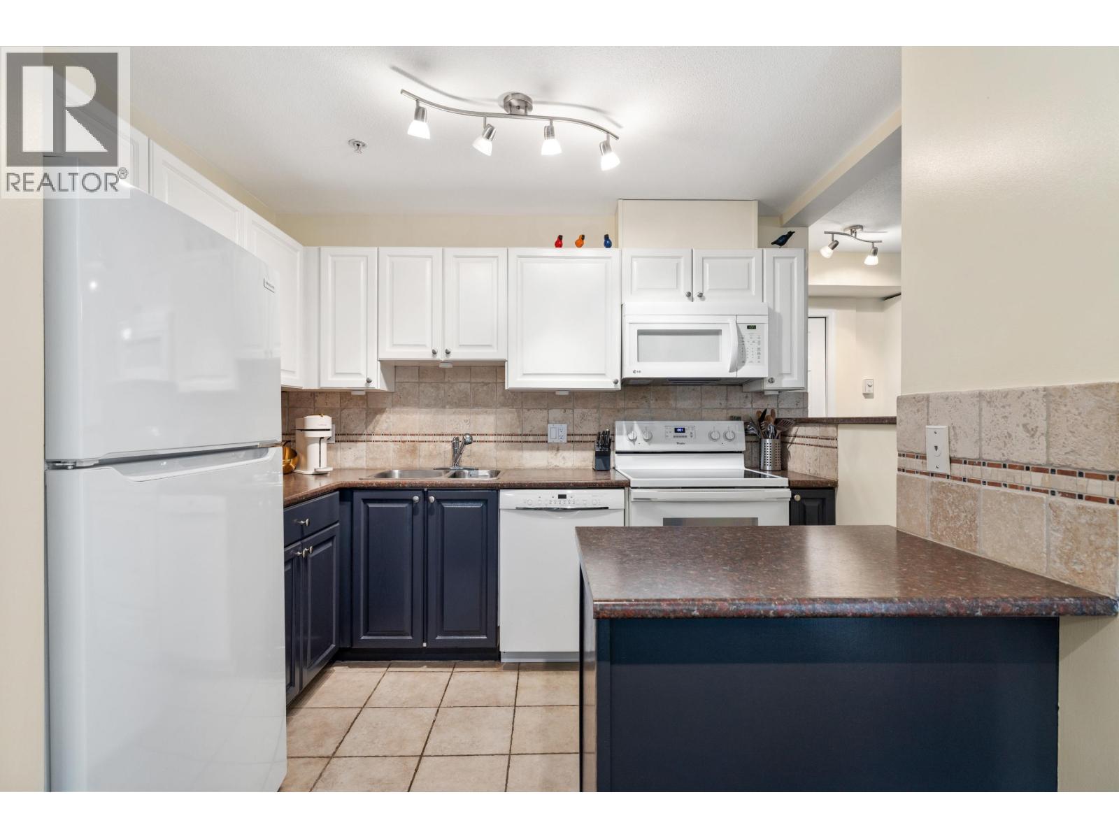 25 4335 NORTHLANDS BOULEVARD