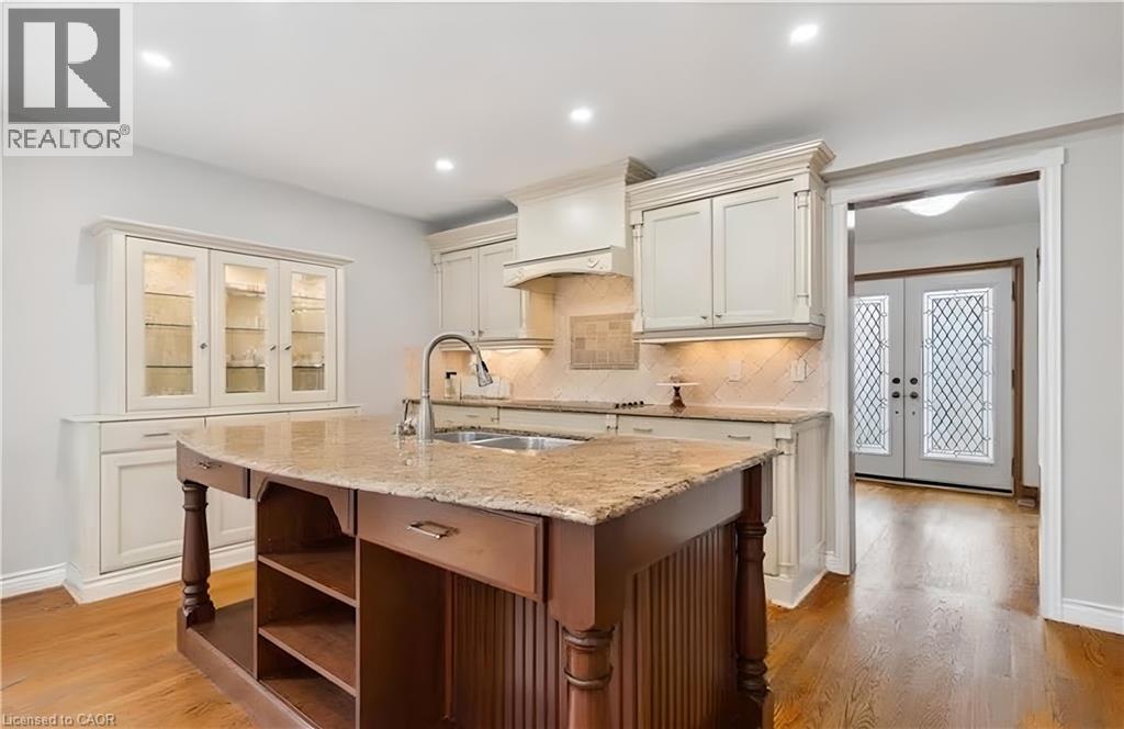 6654 Mockingbird Lane, Mississauga, Ontario  L5N 5J9 - Photo 11 - 40870395
