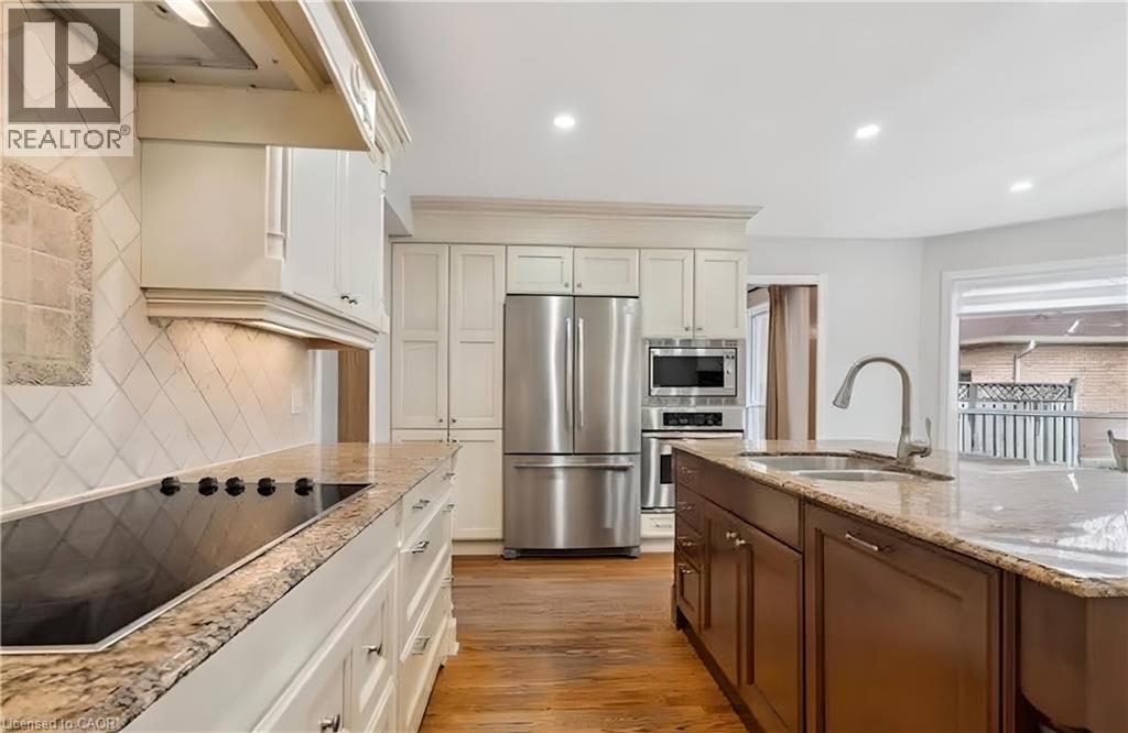 6654 Mockingbird Lane, Mississauga, Ontario  L5N 5J9 - Photo 13 - 40870395