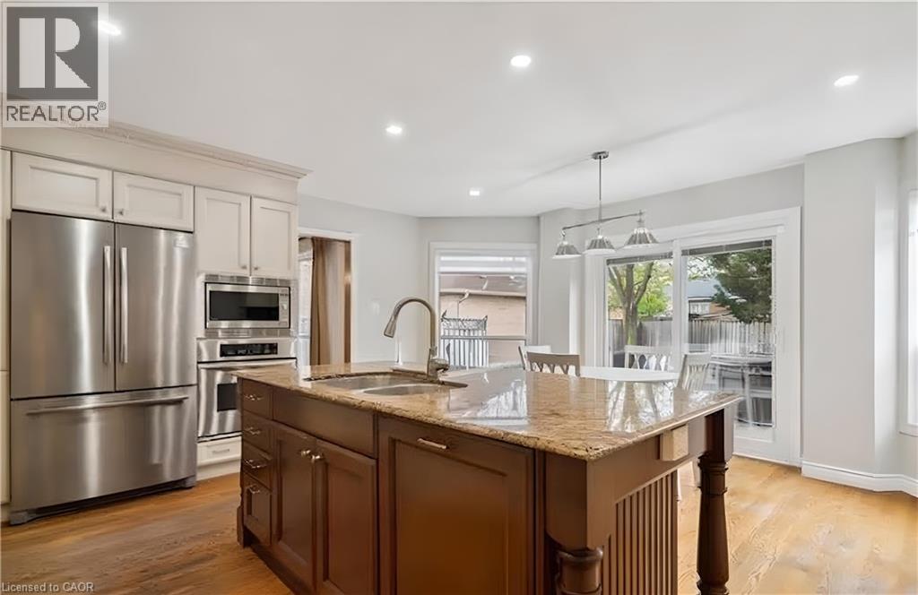 6654 Mockingbird Lane, Mississauga, Ontario  L5N 5J9 - Photo 14 - 40870395