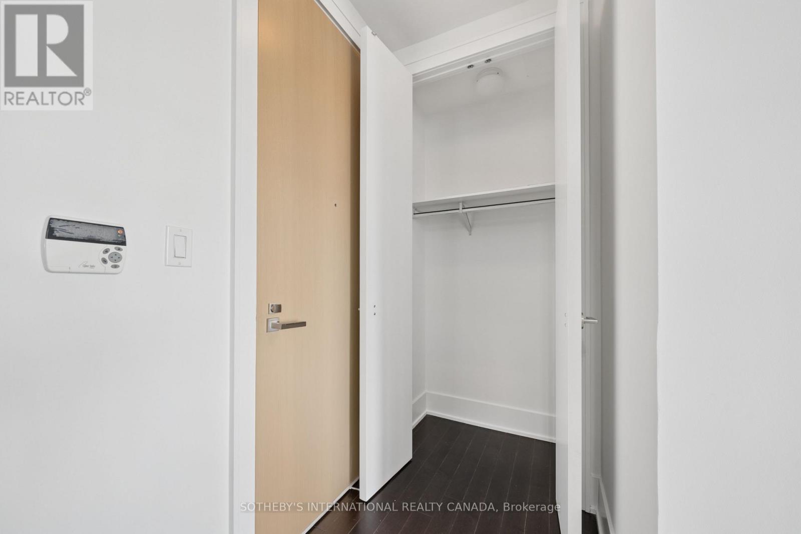 502 - 39 Queens Quay E, Toronto, Ontario  M5A 0A4 - Photo 4 - C13882226