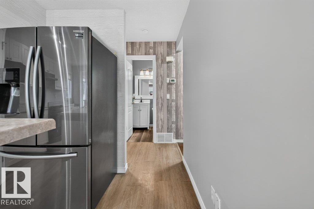 31 Douglas CR