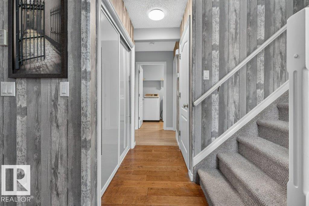 31 Douglas CR