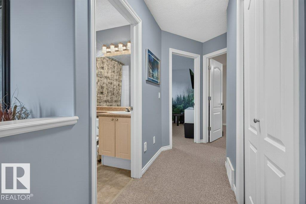 31 Douglas CR