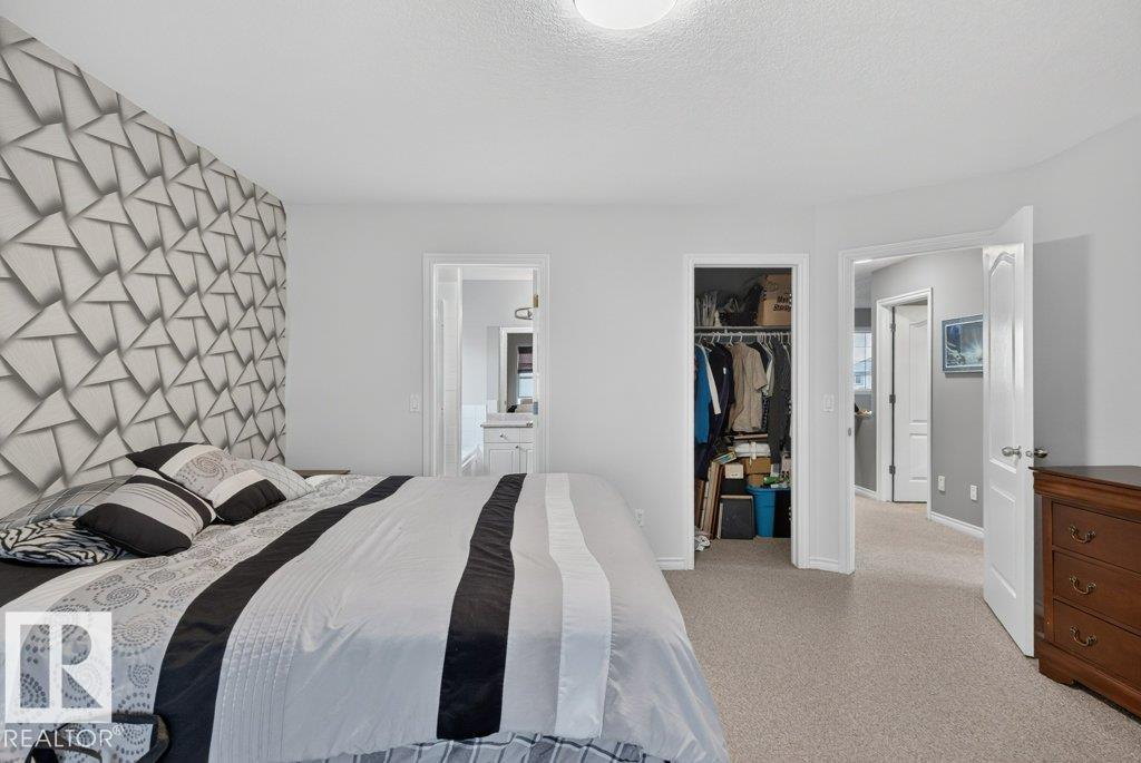 31 Douglas CR