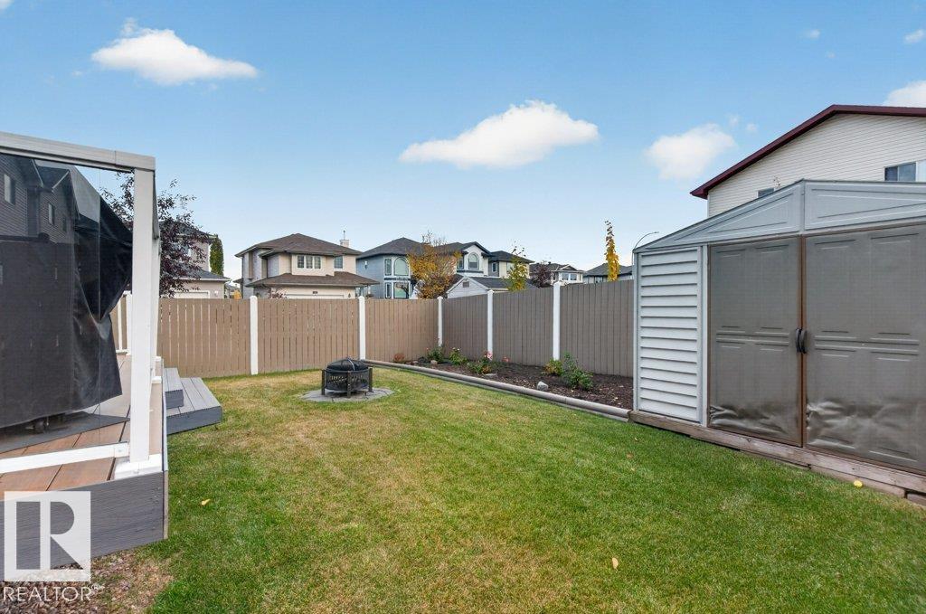 31 Douglas CR